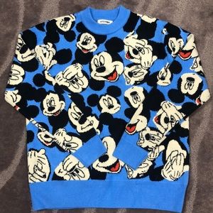 Mickey pattern blue crew neck sweater